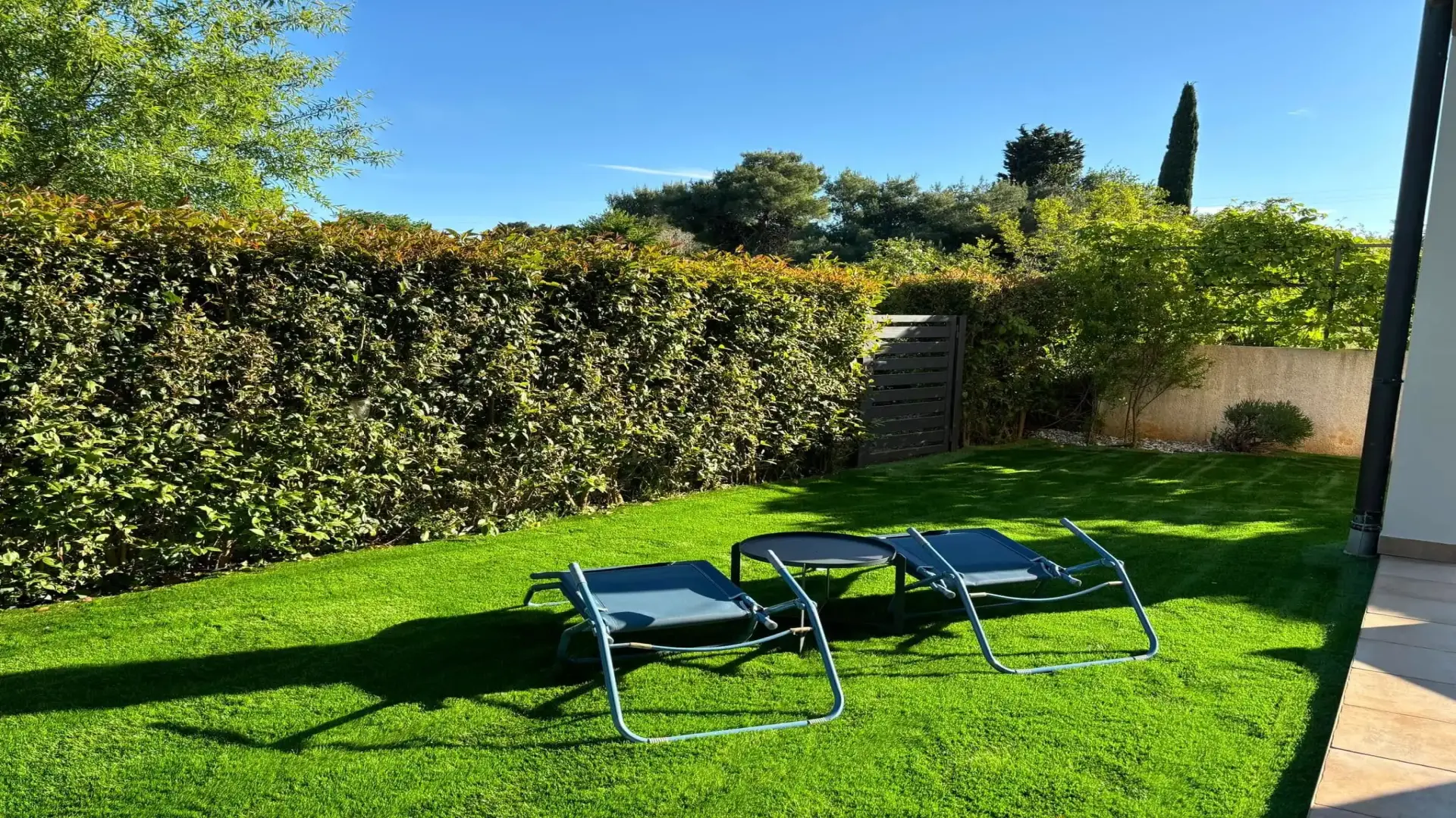 Beautiful garden area with lounge seating