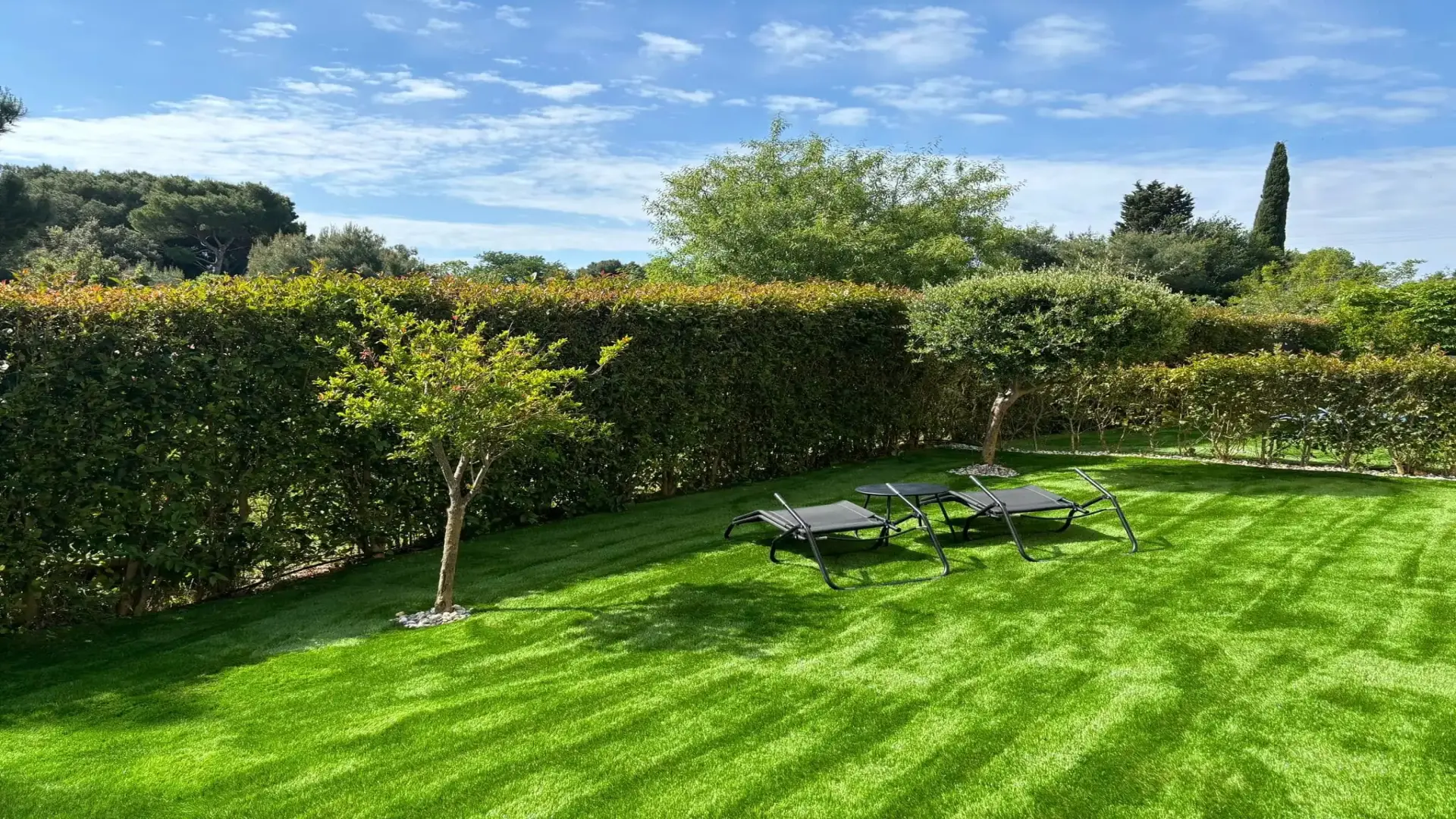Garden terrace with outdoor dining area